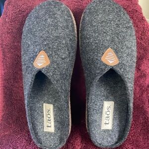 Women’s shoes